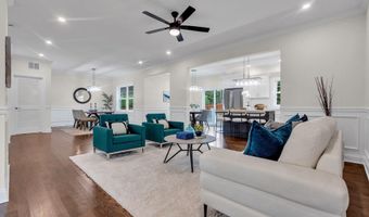 41 Avondale Ln, Aberdeen, NJ 07747