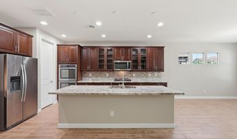 945 W YELLOWSTONE Way, Chandler, AZ 85248