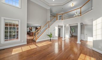 2086 Autumn Hill Dr, Ann Arbor, MI 48103