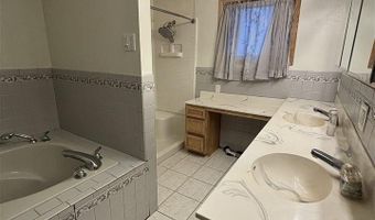 403 1ST Ave, Bayard, NE 69334
