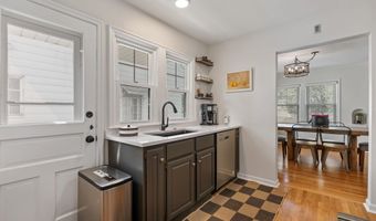 818 Chelsea Ave, Columbus, OH 43209