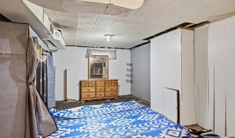 122 Southwick St, Agawam, MA 01030