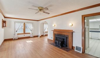 418 SE Grant St, Ankeny, IA 50021