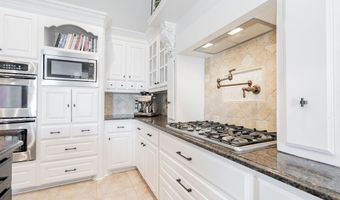 13 Kensington Dr, Heath, TX 75032