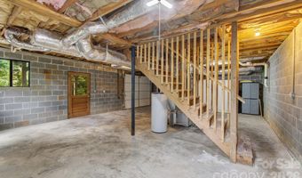 147 Birch Ln, Arden, NC 28704