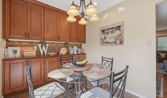 254 Village Mead Dr, Ballwin, MO 63021