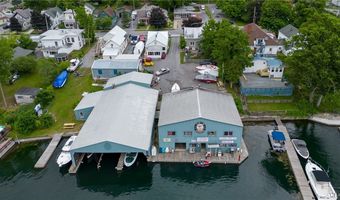 16 Bethune St, Alexandria Bay, NY 13607