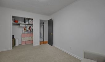 5 Lamar Dr, Athens, OH 45701