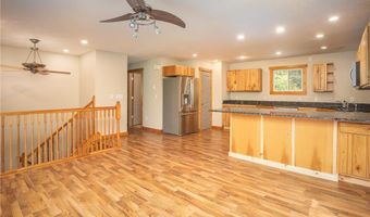 1004 Thomas Dr NE, Alexandria, MN 56308