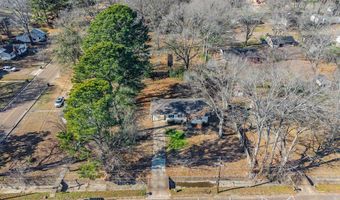 201 College St, Batesville, MS 38606