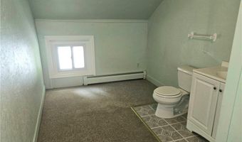 1 Side Hill St, Hopkinton, RI 02832