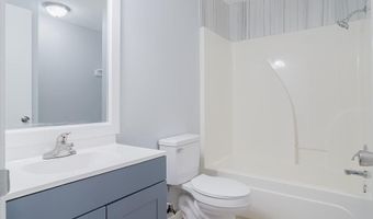 904 Krug Rd, Bentonville, AR 72712