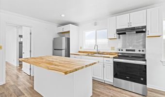 45-567 Keaahala Rd A, Kaneohe, HI 96744