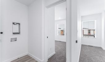 931 Reading Railroad Ln, Bentonville, AR 72713
