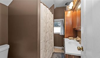 54 E Earle St, Cumberland, RI 02864