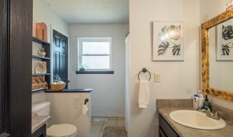 838 Indian Trl, Ash Flat, AR 72513