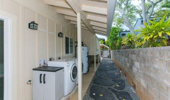 437 Kawailoa Rd, Kailua, HI 96734