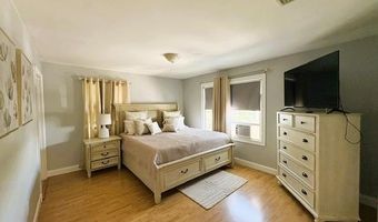 18 Calef St 1, Cranston, RI 02920