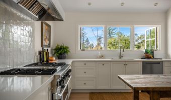 340 White Cottage Rd S, Angwin, CA 94508