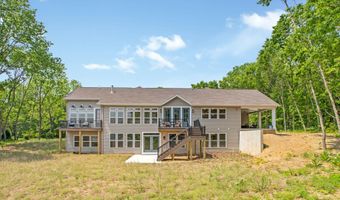 1663 Fairview Dr, Allegan, MI 49010