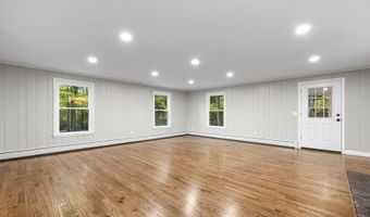 545 Simsbury Rd, Bloomfield, CT 06002