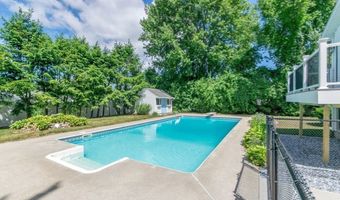 123 Mallard Cir, Agawam, MA 01001