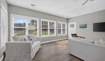 2 Kings Pine Ln, Arundel, ME 04046