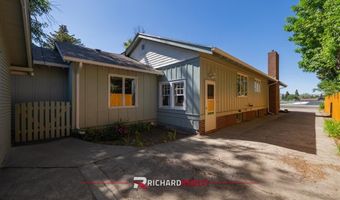 826 Cody Ave, Cody, WY 82414