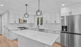 62 Orchard Ave, Johnston, RI 02919