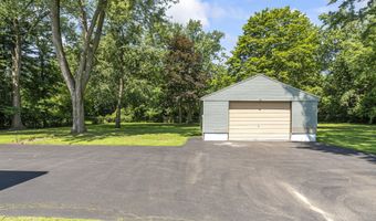 28 Tudor Rd, Albany, NY 12203