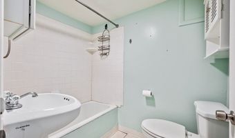 22 Eleanor St, Airville, PA 15203