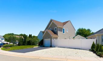 19 W Dolphin Cir W, Bayville, NJ 08721