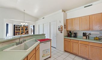 9584 W TINAJAS Dr W, Arizona City, AZ 85123