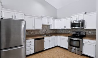 7246 Registry Dr, Indianapolis, IN 46217