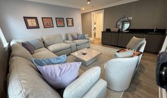 281 7th St, Avalon, NJ 08202