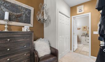 1 Indian Neck Ave APT 6, Branford, CT 06405