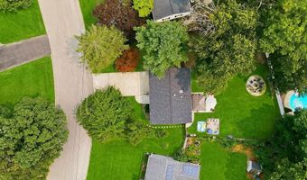 64 WOODLAND Rd, Bayville, NJ 08721