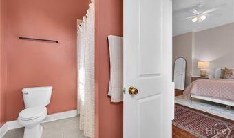 221 E 32nd St, Savannah, GA 31401