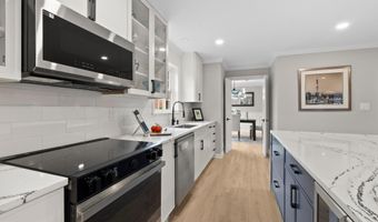 5190 BEDLINGTON Ter, Alexandria, VA 22304