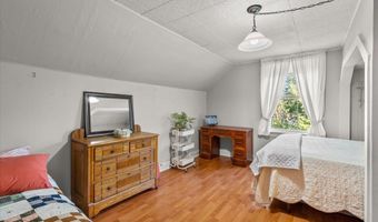 880 S Barre Rd, Barre, VT 05641