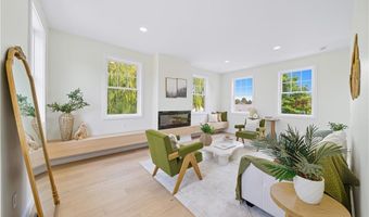 27 Soar Way, Newport, RI 02840