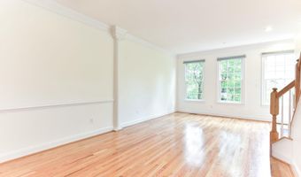 315 S HENRY St S, Alexandria, VA 22314