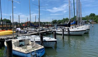 316 BURNSIDE St 103, Annapolis, MD 21403