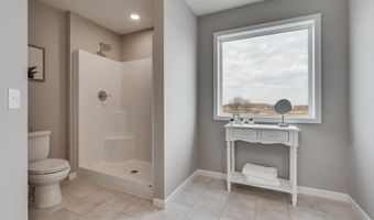 5419 W Colonial Ct, Sioux Falls, SD 57110