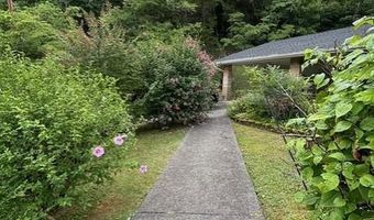 96 Cemetary Loop Rd, Allen, KY 41601