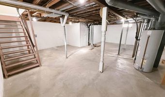 704 3rd Ave, Alton, IA 51003
