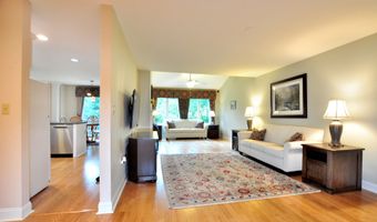 8 Centerbrook Ct 8, Avon, CT 06001