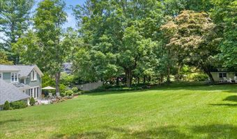 25 Spring St, Chester, CT 06412