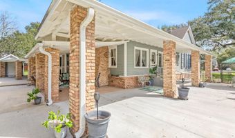8916 Eastwood Dr, Abbeville, LA 70510