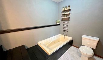 1037 Caroline St, Billings, MT 59105